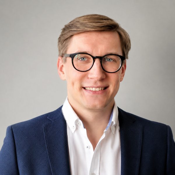 DR Dawid Mikinka